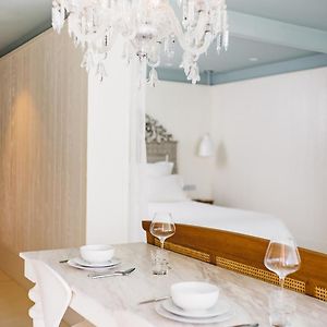 Suite à 2 Chambres à Coucher